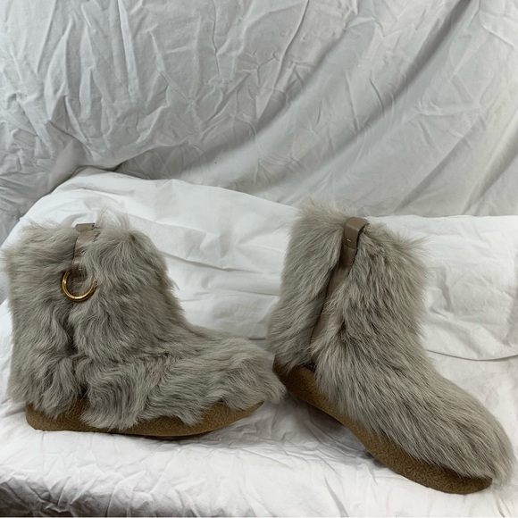 Women  SALVATORE FERRAGAMO fur light grey ankle booties 5.5 C - Picture 4 of 13